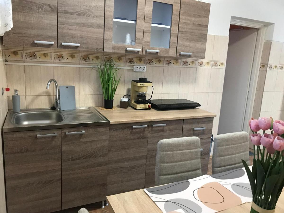 Summer Apartman Apartment Hajduszoboszlo Ngoại thất bức ảnh