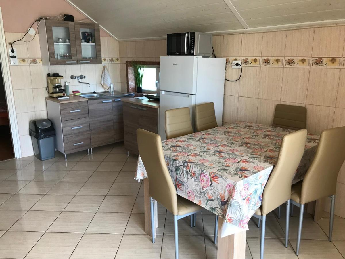 Summer Apartman Apartment Hajduszoboszlo Ngoại thất bức ảnh